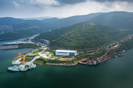 Junzhou Hotel Отели в г. Даньцзянкоу