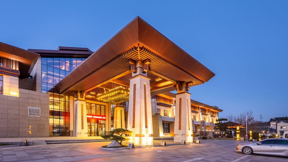 Taibaishan Yulongwan Hot Spring Hotel