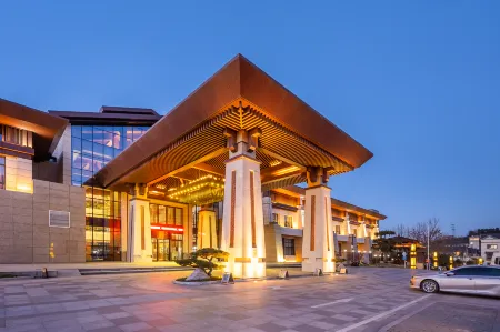 Taibaishan Yulongwan Hot Spring Hotel Отели рядом с достопримечательностью «Red River Valley»