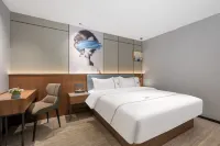 Kaweida Hotel (Wuchuan Aoyuan Plaza No.3 Middle School)