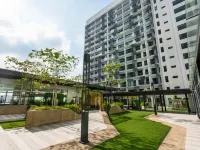 FOX Hotel Glenmarie Shah Alam Hotels near Evolve Concept Mall