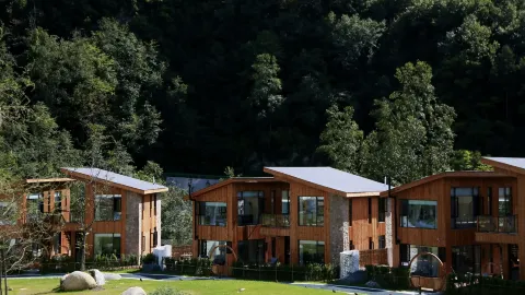 Pingwu Laohe Story Art Mountain Lodge in Pingwu