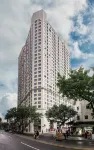 Foliage · Guanye Hotel (Chongqing Monument to the people's Liberation Hongyadong Store) Hotels in Nanbin Road