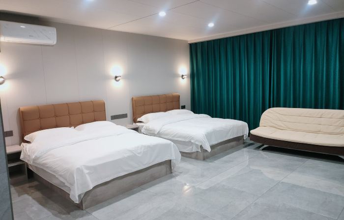 Linghai Summer Hotel