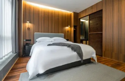 Guidong 8090 Light Luxury Hotel Hotels near Xinguidong Station