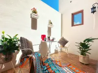 Niuniu Residence｜600 French Garden· Cloud View Sunset Terrace B&B (Bagua City)