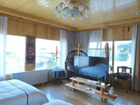 Songpanxia Mud Farmhouse Hotels near Mounigou Scenic Area