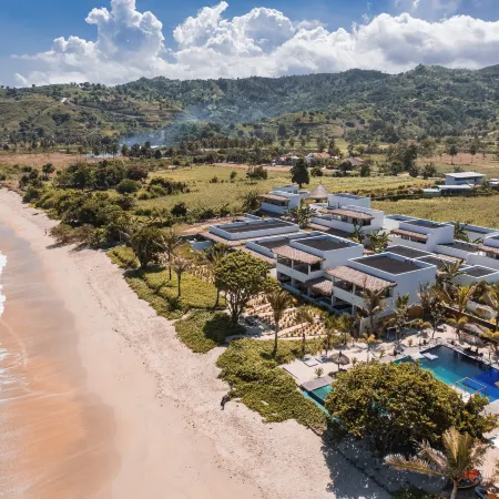 Amber Lombok Beach Resort
