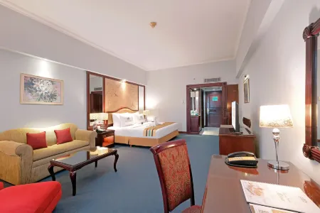 Sunlake Waterfront Resort & Convention Jakarta