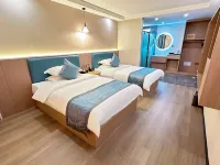 Hotel Bayinbrook Premium - balcony