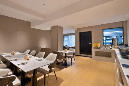 OKDAY Hotel Yueyang Tower, Yueyang Отели рядом с достопримечательностью «Bianhe Street»