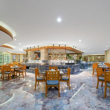 Jiuzhai Manor International Hotel