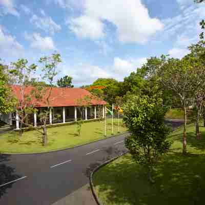 Cinnamon Lodge Habarana Hotel Exterior