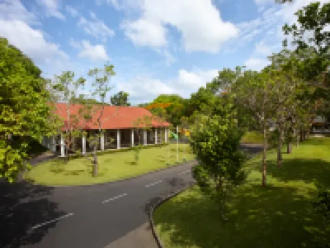 Cinnamon Lodge Habarana Hotels in Habarana