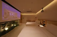 羋白ホテル（深セン羅湖口岸國貿地下鉄駅）