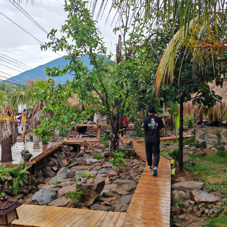 Wanning Liji Qiyungao Camp Homestay