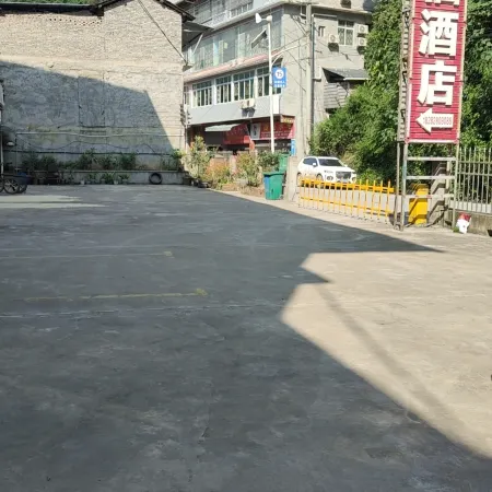yunqi holte