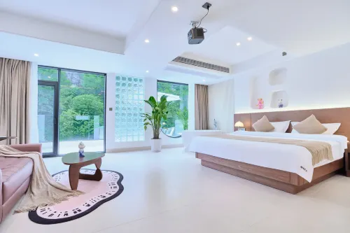 Yangshuo Liyang Meiju Hotel (West Street Branch)