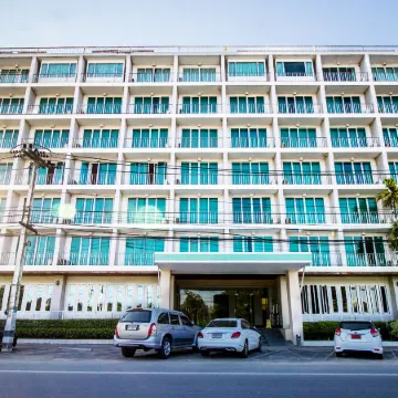 B2 Premier Hotel & Resort Отели рядом с Аэропорт Чиангмай