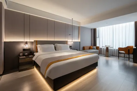 Rezen Dong Hotel (Guangzhou Jingxi Nanfang Hospital Tonghe Subway Station Branch) Отели рядом с достопримечательностью «Guangdong University of Foreign Studies»