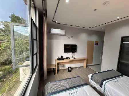 Motuo Yunteng Hotel Отели рядом с достопримечательностью «Renqinbeng Temple»