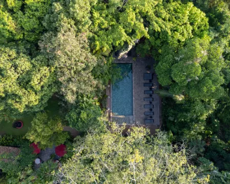 Wallawwa Hotels in Gampaha