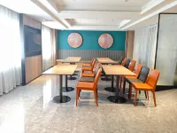 City Hotel (Zhengzhou Bodo Xinxiang Wenmiao Metro Station Branch) - 2성급