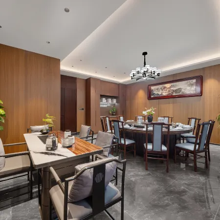 QIANNA HOTEL (Nanyang Tanghe Branch)