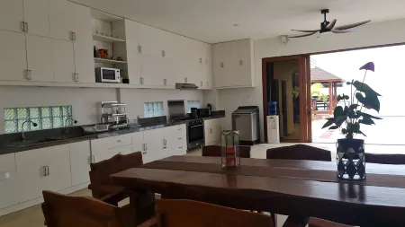 Villa Marcela Beachfront Home