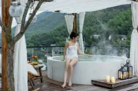 Anji Fuyun Mountain Foot · Mountain Wilderness Hot Spring Resort B&B - avec sources thermales