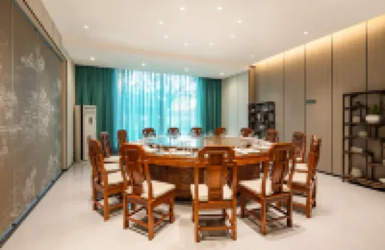 鉑曼朵飯店（恩施土家女兒城店）