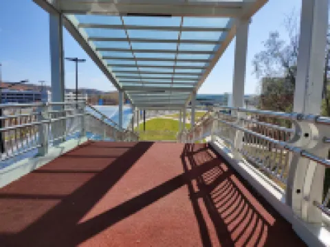 Banshan Hot Spring Homestay (Jingyuetan Subway Station Branch)