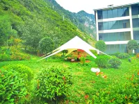 Xiaoyue Qinglan Garden Private Hot Spring Hotel (Lixiao Road Branch, Bipenggou Scenic Area)