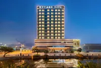 Crystal Orange Hotel Pizhou Center Các khách sạn ở Bi Châu