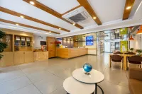 7 Days Premium (Sanya Bay Coconut Dream Corridor Haiyue Square Store) - 2-Star