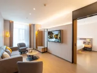 Homeinn Plus Hotel (Ulanhot Hezhan Middle School) فنادق في أولانوت