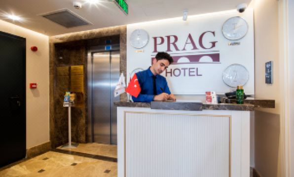 1. 프라그 호텔..