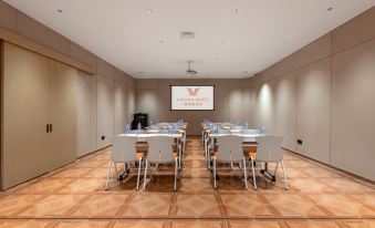 Vienna Hotel (Zhangzhou Jinfeng Industrial Park Business Center)