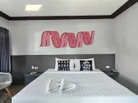 Paramount Palace Hotel Dannok Hotels in Sadao