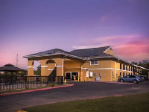 Red Roof Inn Canton, TX Hoteles en Canton