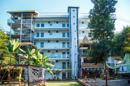 Angel International Youth Hostel