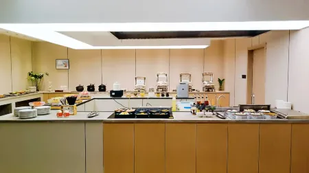 Vyluk Hotel (Xixi Wetland, Lingyin Temple, West Lake) Отели рядом с достопримечательностью «Zhejianggongye University (pingfengxiaoqu)»