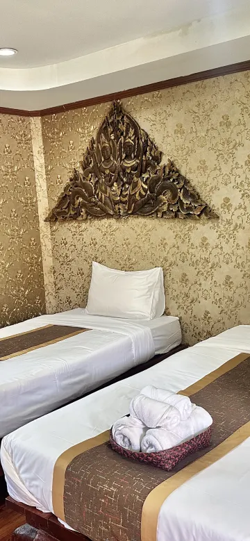 ห้องเตียงแฝดซูพีเรียเชื่อมกับสระว่ายน้ำ