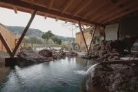 RIVER RETREAT GARAKU - Varme kilder