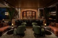 Dusit Thani Bangkok - Luxury