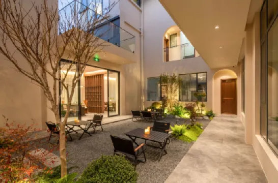 Dali Zhou Shangyun B&B (Xizhou Ancient Town Branch) Hôtels à proximité de : Shendu