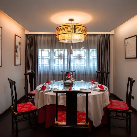 Jinbi Hall Hotel (Nanping Pedestrian Street Jinma Bijifang Branch)