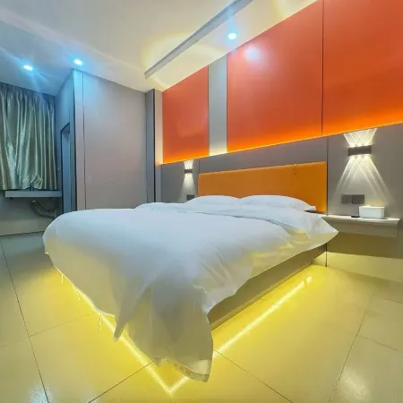 Shixing Yijing Hotel (North Gate Road)