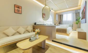 Future Flight Diary Hotel (Rainbow Bridge)