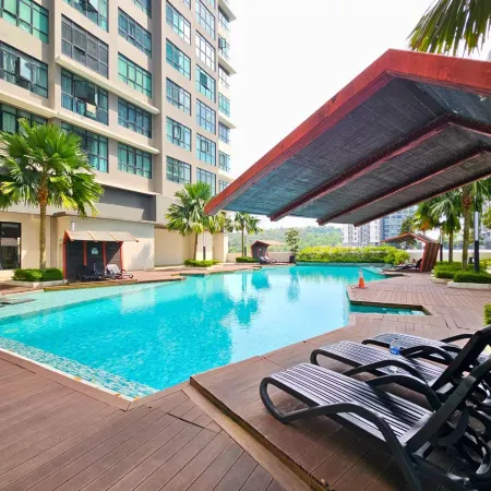 Conezion Apartment near to IOI City Mall Putrajaya [Free Parking]